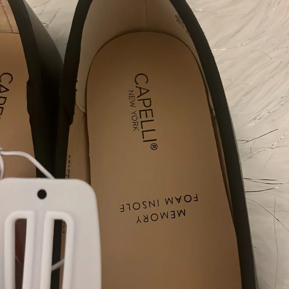 🤩FREE when bundled w/ Reg price item Capelli New York ballet shoes size 2